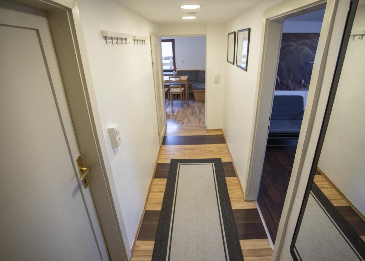 Cozy Old Town Apartment Hall in Tirol Esterno foto